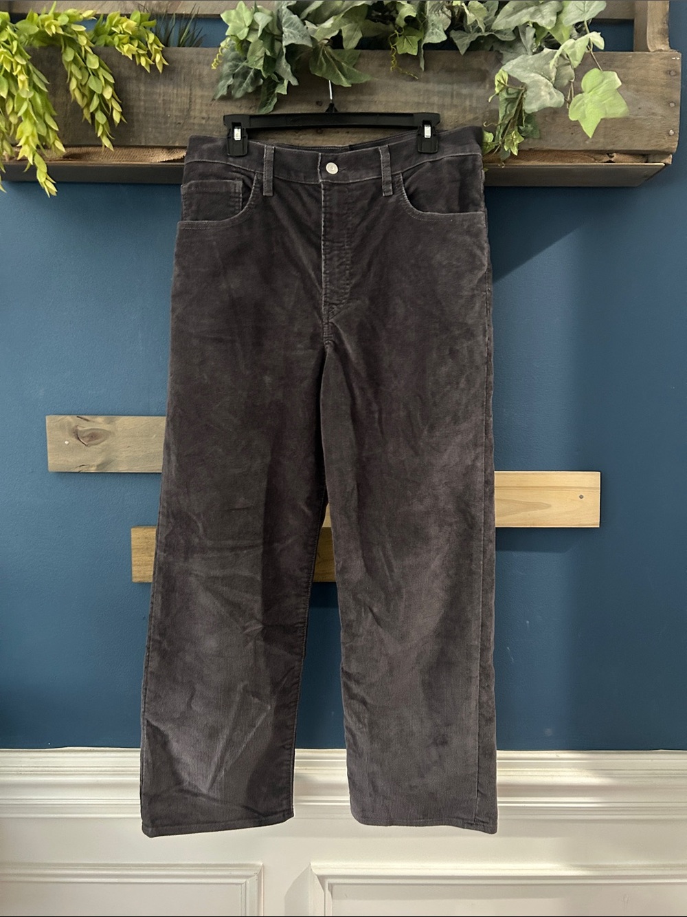 Women’s Levi Charcoal Gray Sz 14 Ribcage Straight Ankle Corduroy